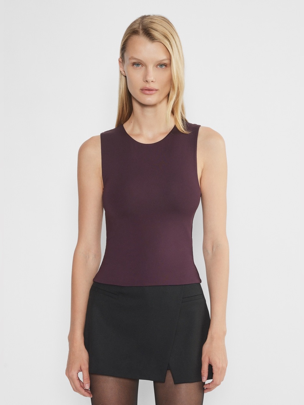 Aritzia original Contour muscle tank top plum burgundy wine XS